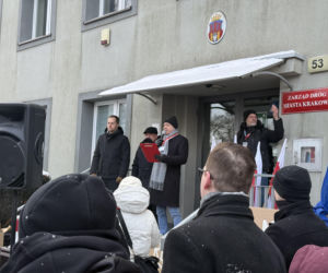 Protest przeciw Stefie Czystego Transportu w Krakowie