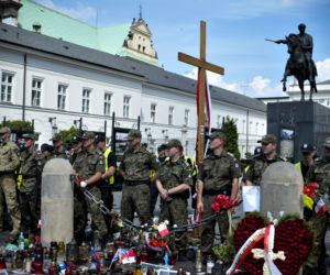 KRZYŻ POWRACA.