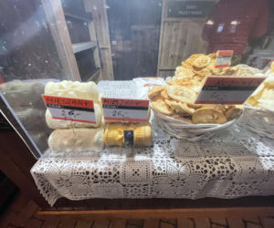 Pokémony, różowe gofry i zaskakujące różnice w cenach. Porównaliśmy łódzkie jarmarki