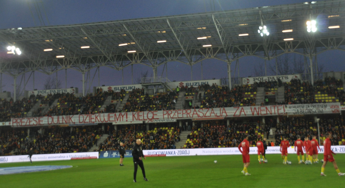 Kibice Korony Kielce krytykują Bogdana Wentę