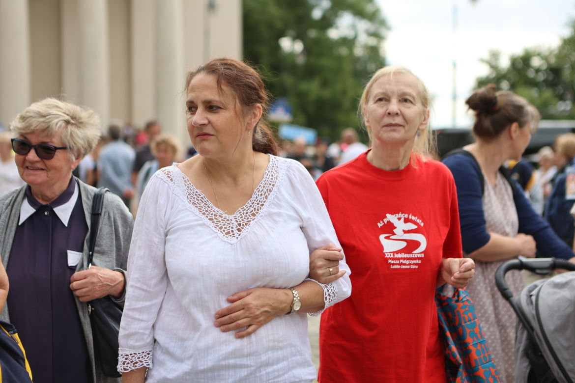 Pątnicy ruszyli na szlak! Z Lublina wyruszyła Lubelska Piesza Pielgrzymka na Jasną Górę 2023