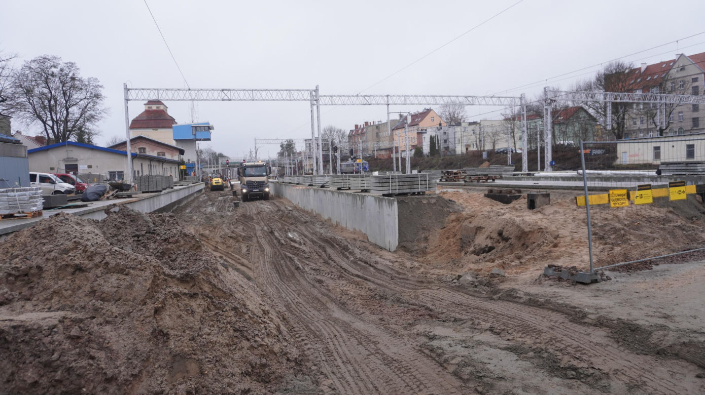 Postępują prace nad konstrukcją budynku Dworca Głównego w Olsztynie. Perony niemal na ukończeniu [ZDJĘCIA]