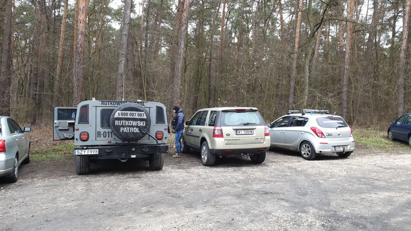 Rutkowski Patrol przeczesuje jezioro i las w Piotrkowie, szukają 32-latka