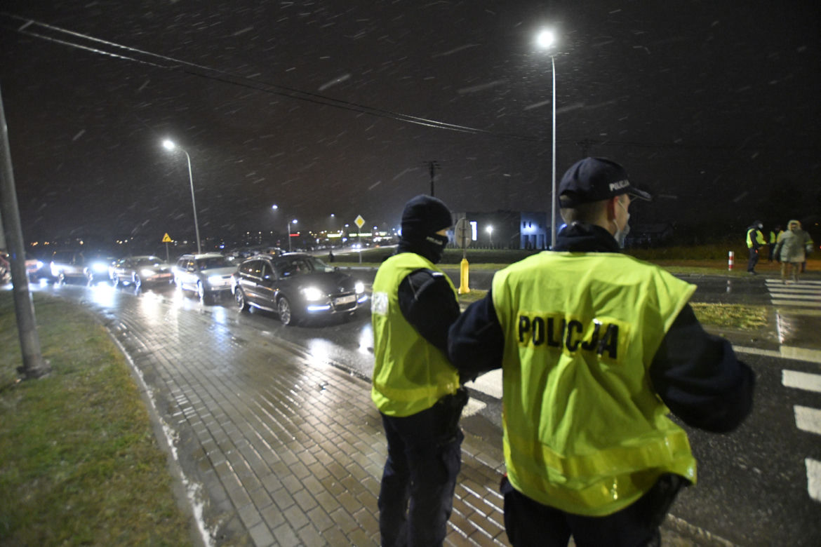 Blokowali rondo bo nie chcą smrodu. „Burmistrz sprzedał nasze zdrowie!”