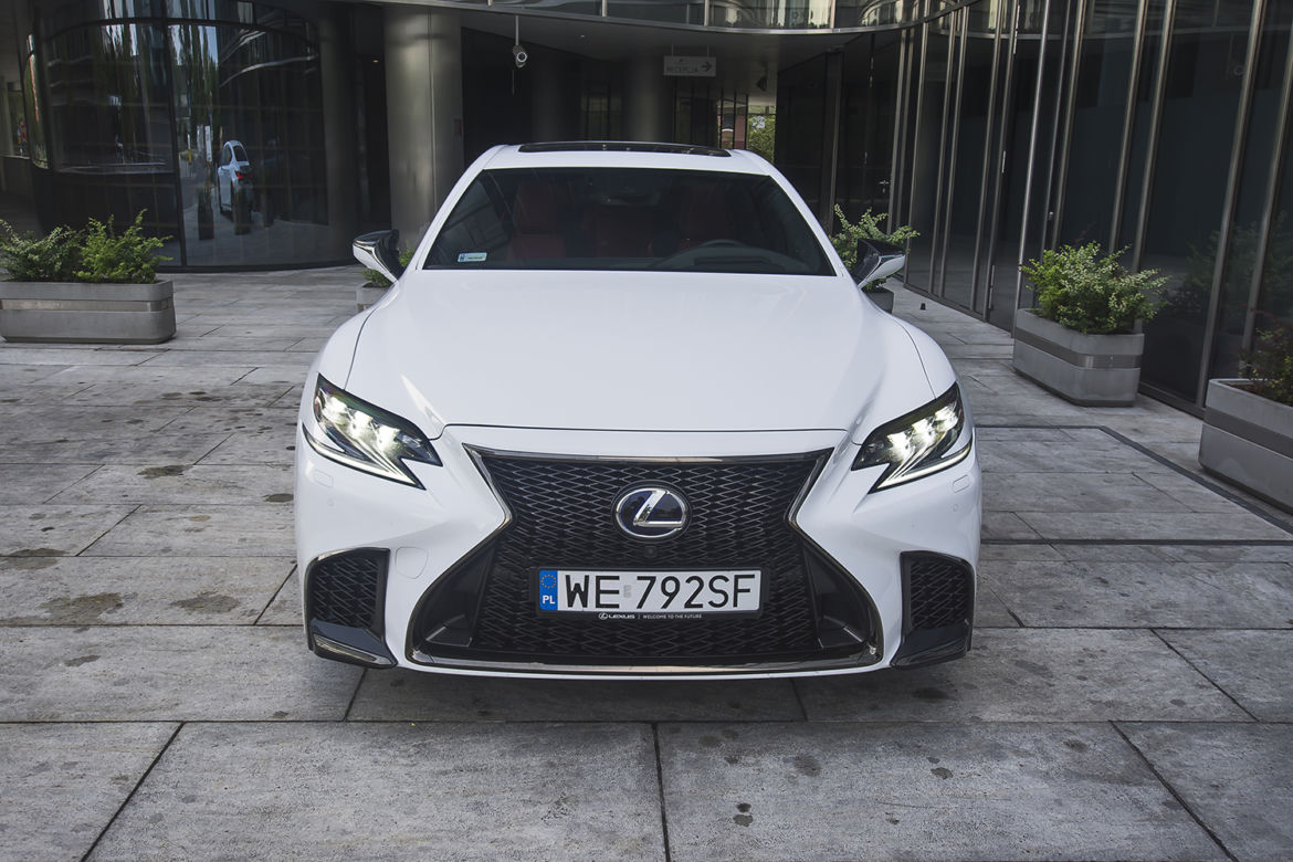 Lexus LS500h F-Sport