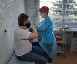 Pierwsze szczepienia przeciwko COVID-19 w Łomży