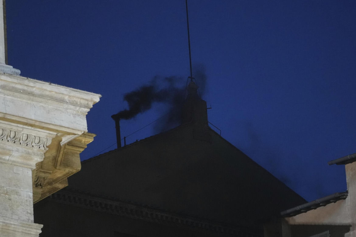 Z OSTATNIEJ CHWILI: Rozpoczęło się konklawe 2025 – kardynałowie złożyli przysięgę w Kaplicy Sykstyńskiej