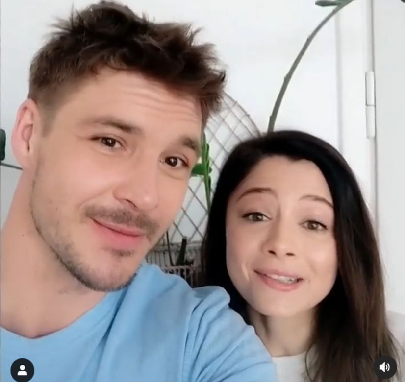 Mikołaj Roznerski i Adriana Kalska mieszkaniu podczas zeszłorocznej kwarantanny. To wtedy pokazali jak mieszkają