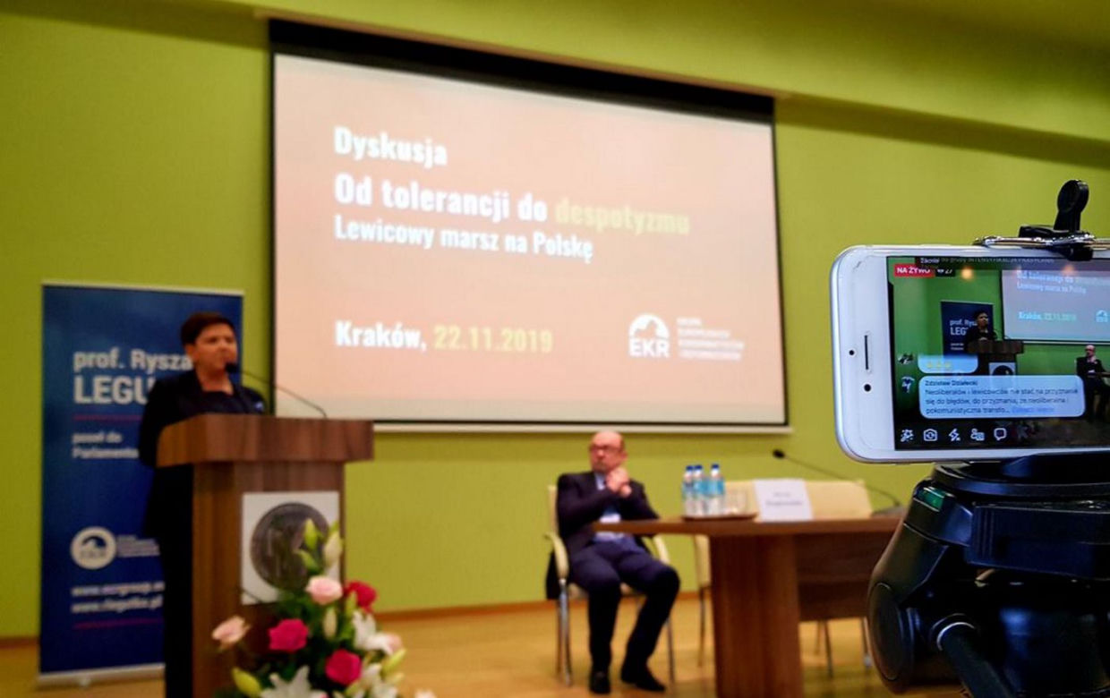Szydło szokuje na imprezie u kumpla
