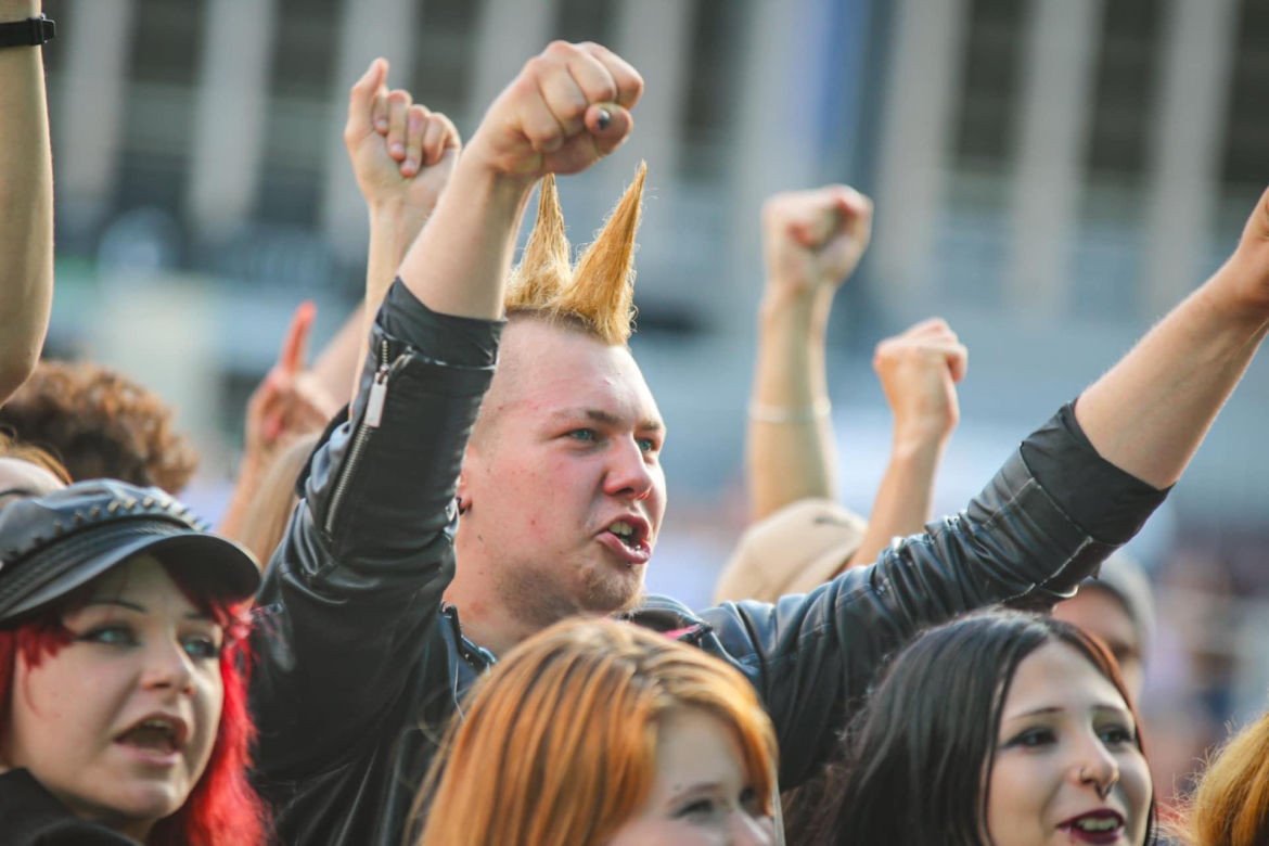 Sosnowiec Fun Festival. Publiczność szaleje przed sceną