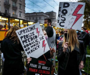 Strajk kobiet. Które hasło najlepsze? 