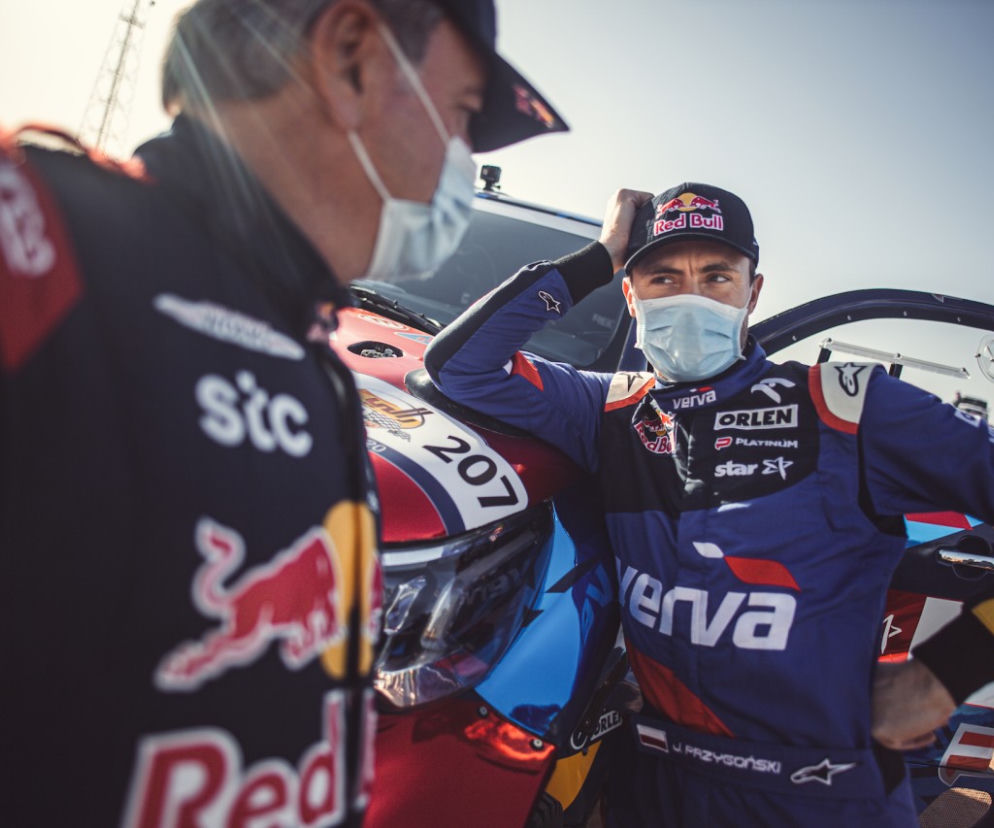 Kuba Przygoński i Toyota Hilux 
