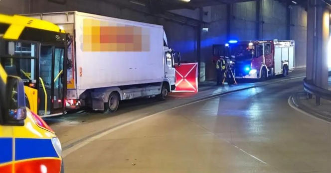 Nagle stoczył się na autobus. Tragiczny finał w podziemiach Galerii Katowickiej