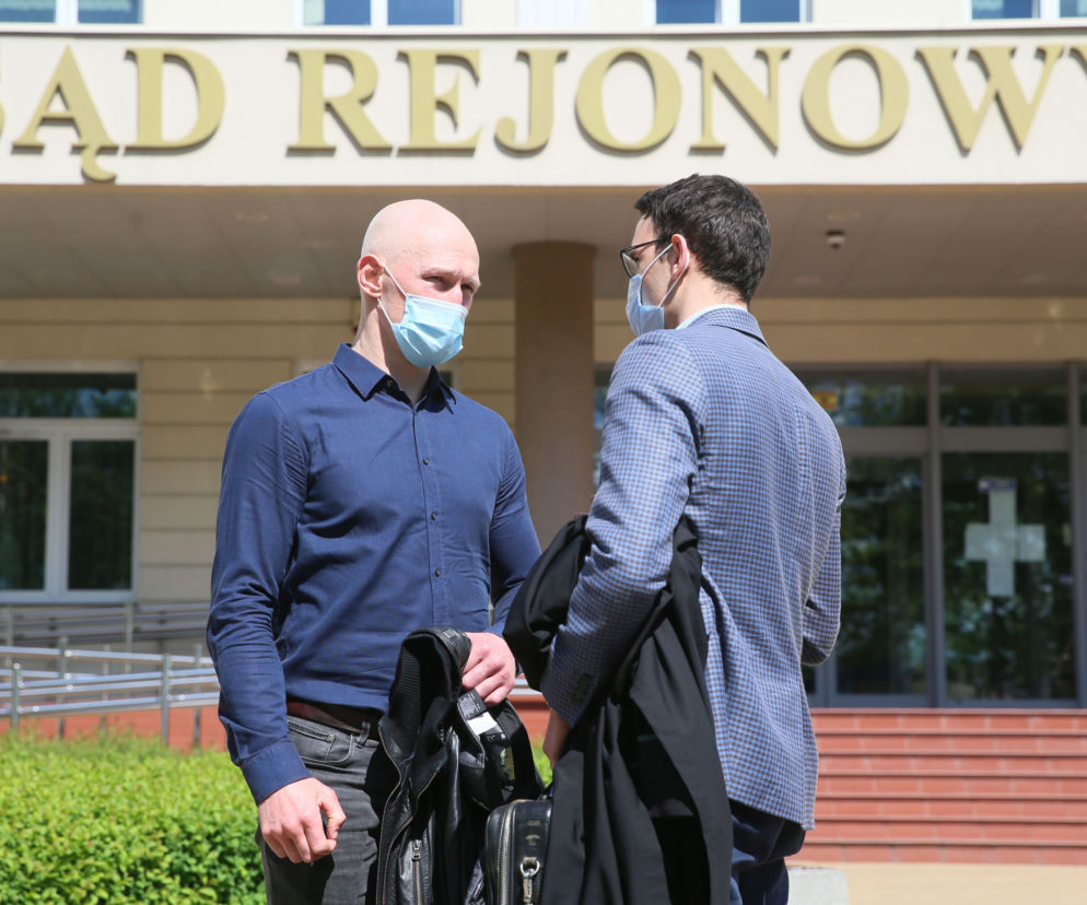 Krzysztof Włodarczyk przed Sądem Rejonowym w Płońsku