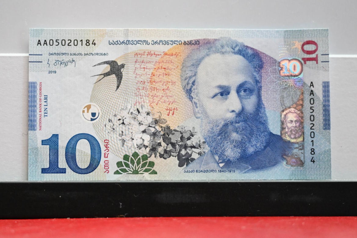 Jego dzieła widnieją na banknotach w ponad 50 krajach