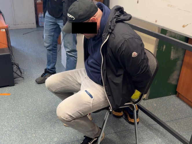 Wpuścili na rynek 7 ton narkotyków. Trzy areszty za przemyt gigantycznej ilości kokainy i ketaminy