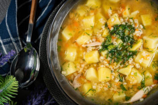 Najzdrowsze dania PRL-u, które zbyt rzadko dziś jemy. Dietetycy są zgodni