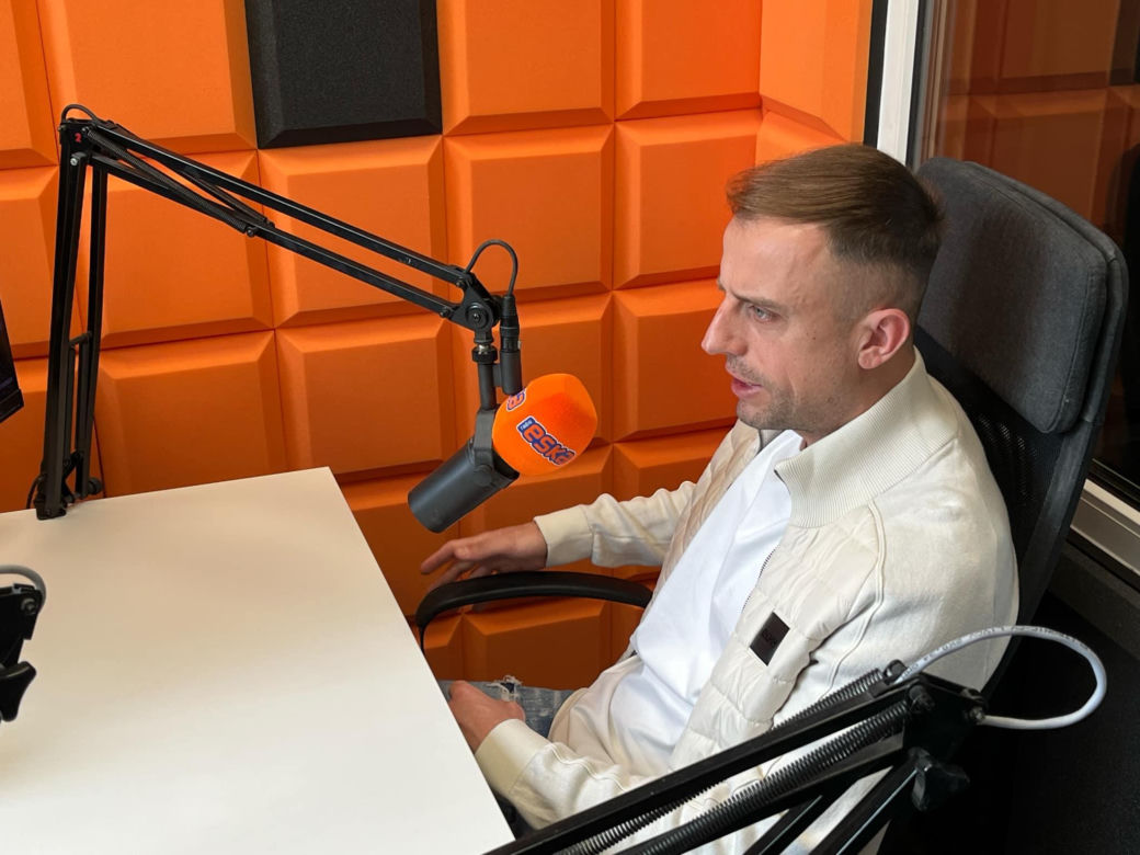Kamil Grosicki w studiu Radia Eska