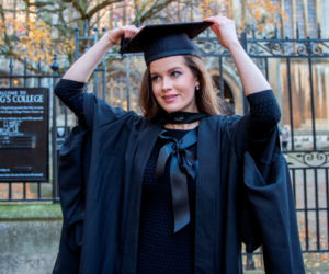 Była Miss Anglii Carina Tyrrell która studiowala medycyne zostala naukowcem któy bada szczepionke na covid