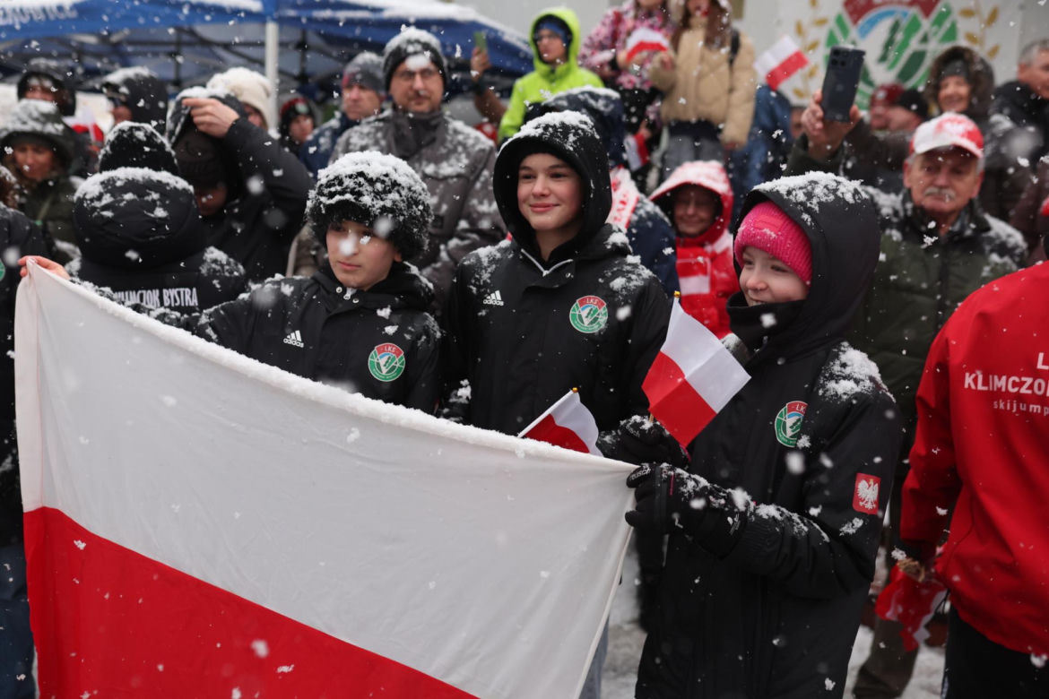 Kacper Tomasiak powitany po IO w rodzinnych stronach
