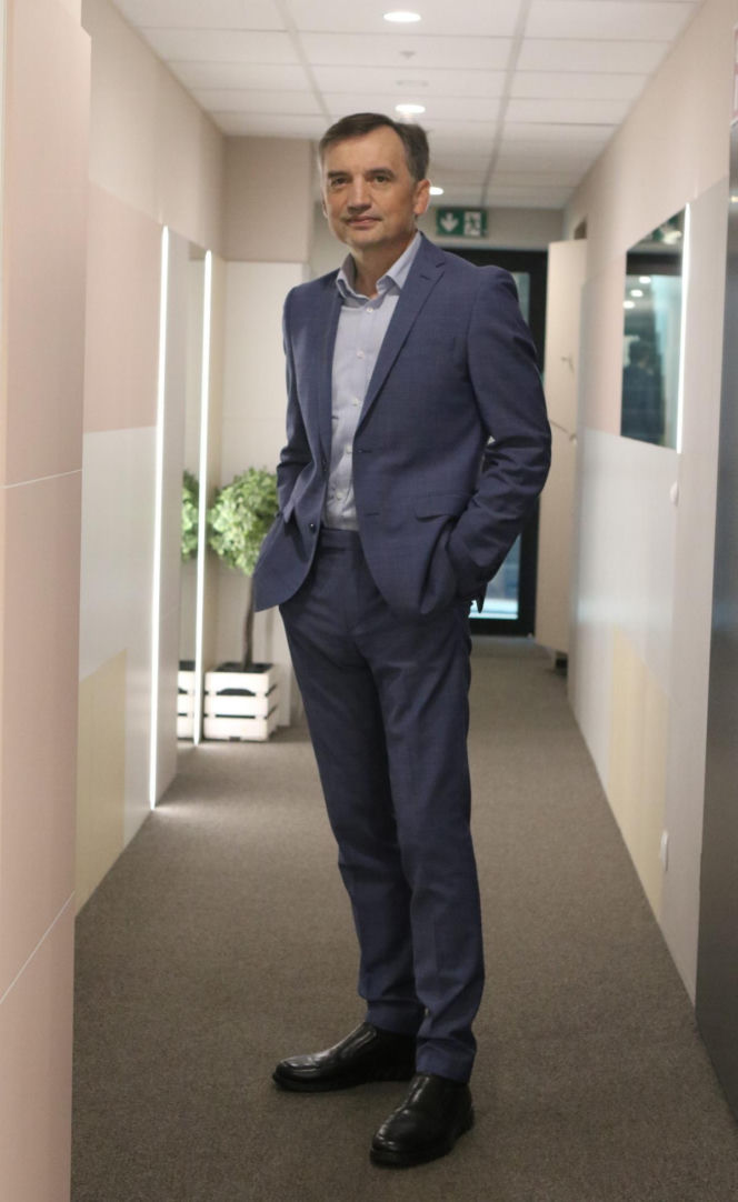 Zbigniew Ziobro - od szeryfa do uciekiniera