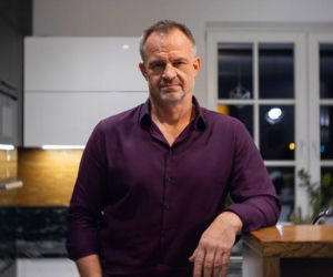 Pierwsza miłość: Bolesław wciąż nie pozwala córce opuszczać domu ani kontaktować się ze światem...