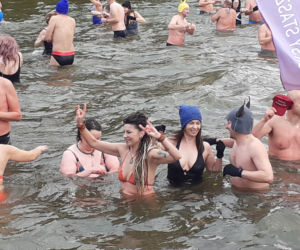 Im kąpiele w zimnej wodzie nie są straszne. Lubelskie morsy rozpoczęły już sezon [GALERIA]