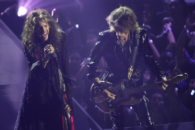 Wokalista Aerosmith był oskarżany o niewłaściwe zachowanie wobec nieletniej. Sąd wydał decyzję