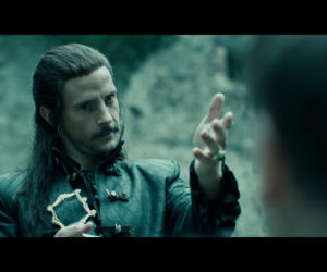 W filmie Macieja Kawulskiego wciela się w głównego antagonistę.