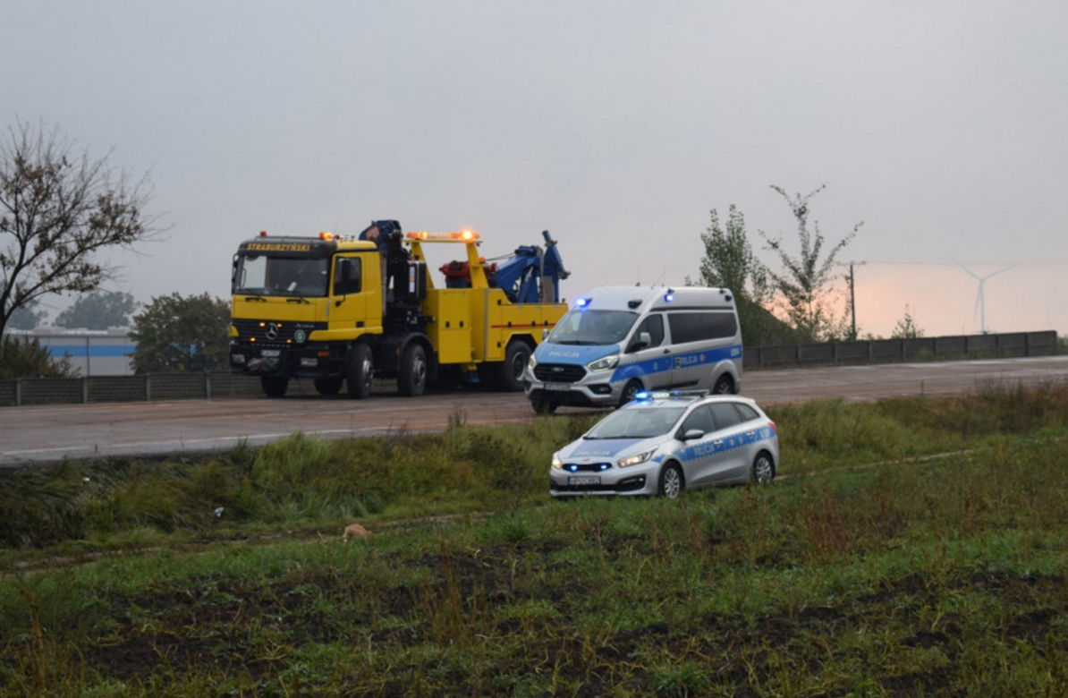 Tragiczny wypadek pod Środą Wielkopolską. Nie żyją dwie osoby po zderzeniu z ciężarówką