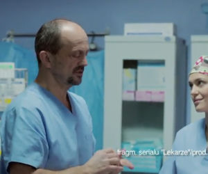 Lekarze 4 sezon odcinek 41 (odc. 2). Basia (Aleksandra Hamkało) Leon (Jacek Koman)