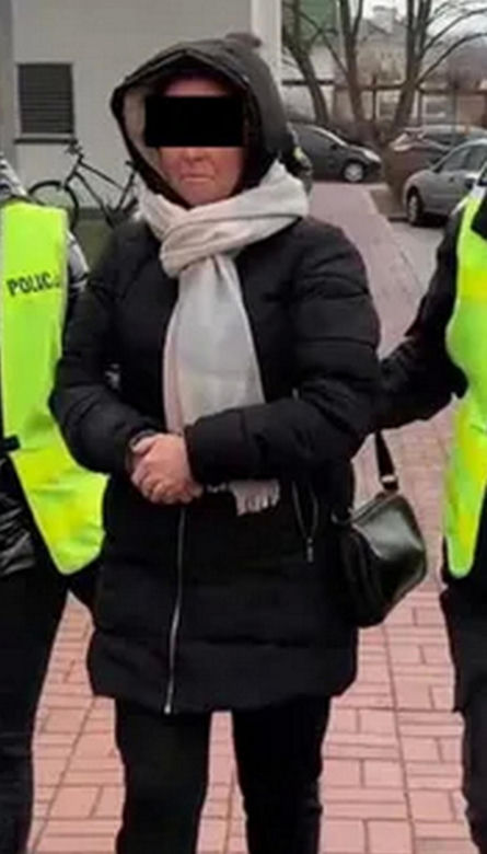 Wyrodna matka zgotowała Julce piekło. Latami wypalała jej kwasem rany na skórze!