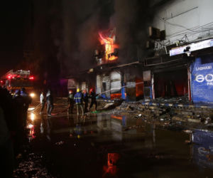 Pakistan/ Co najmniej 11 ofiar śmiertelnych pożaru w centrum handlowym w Karaczi