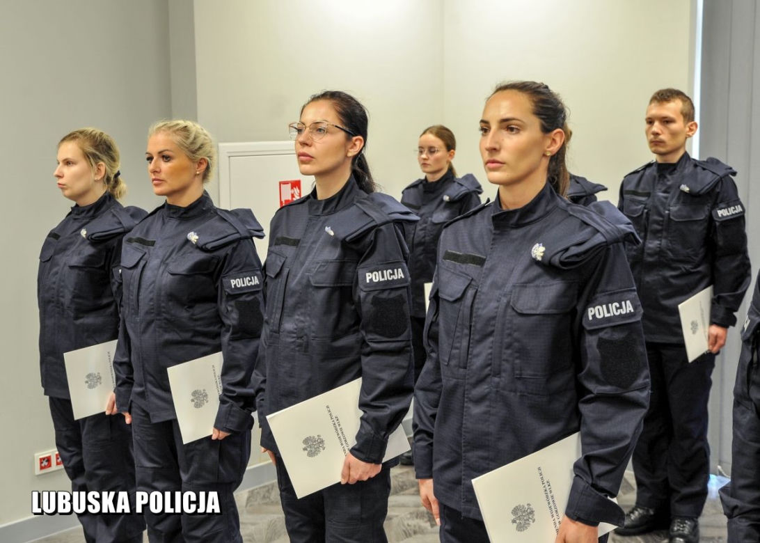 Ślubowanie nowych policjantów w Komendzie Wojewódzkiej Policji w Gorzowie Wlkp.