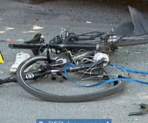 Dinslaken poważny wypadek drogowy. 47-letnia kobieta straciła panowanie nad samochodem i potrąciła trzech dwunastoletnich chłopców jadących na rowerach