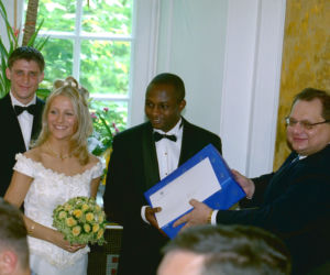 Emmanuel Olisadebe miał ślub jak z bajki. Tak przed laty żenił się bohater reprezentacji Polski!