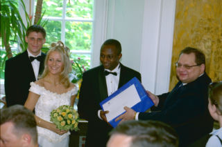 Emmanuel Olisadebe miał ślub jak z bajki. Tak przed laty żenił się bohater reprezentacji Polski!