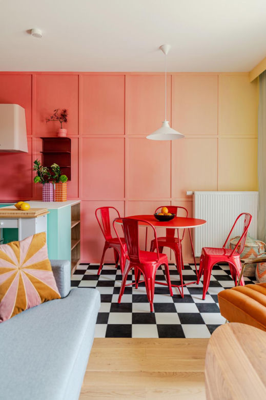 Kolorowe mieszkanie w stylu kalifornijskiego modernizmu