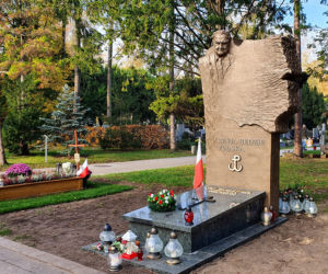 Olszewski ma wreszcie pomnik