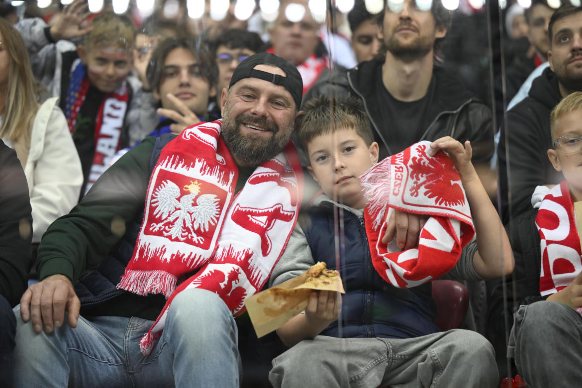 Tłumy kibiców na PGE Narodowym w Warszawie. Polska-Bośnia [ZDJĘCIA]