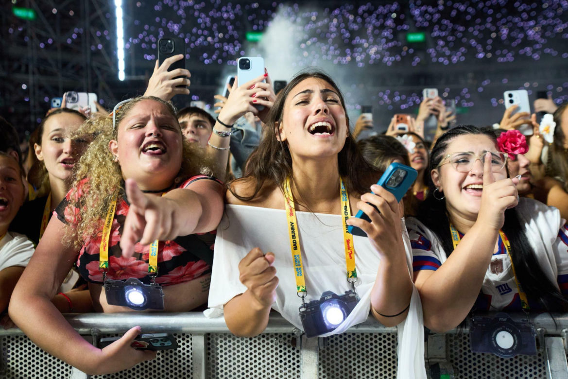 Bad Bunny na trasie koncertowej Debí Tirar Más Fotos World Tour