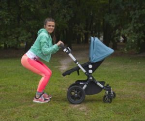 2. Ćwiczenia z wózkiem dla mam po porodzie: pchanie i ciągnięcie