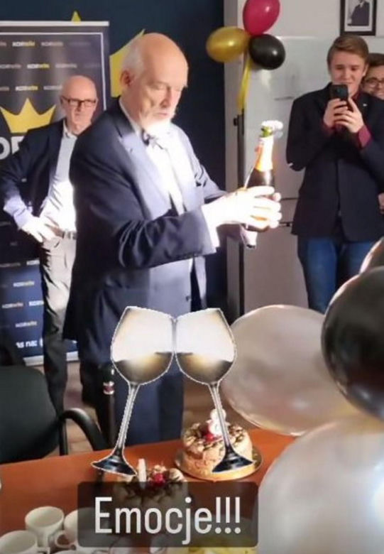 Korwin świętował urodziny z partią
