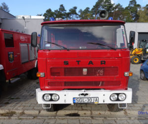 Chcesz pojeździć wozem strażackim? TO KUP! Jest okazja [ZDJĘCIA]