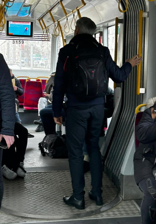 Robert Biedroń zaczepiany w tramwaju przez współpasażerów