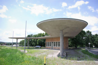 Modernizm przy autostradzie. Stacje paliw typu Fürstenwalde stoją do dzisiaj w Polsce