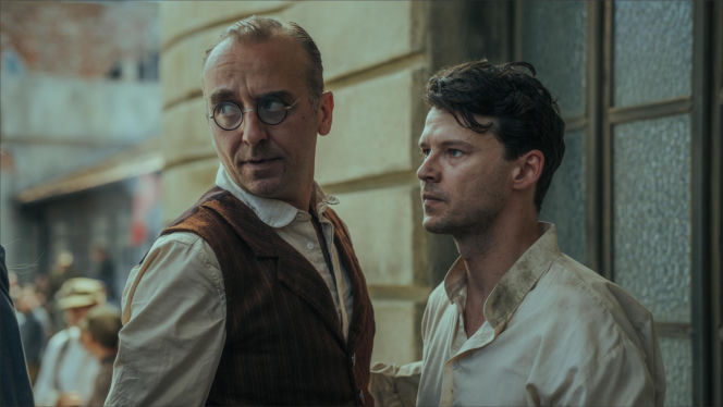 W roli głównej Jakub Gierszał, w obsadzie m.in. Aidan Gillen, Paul Freeman, Julia Pietrucha, Wojciech Mecwaldowski, Anna Próchniak, Mateusz Kościukiewicz, Antoni Pawlicki oraz Tomasz Kot.