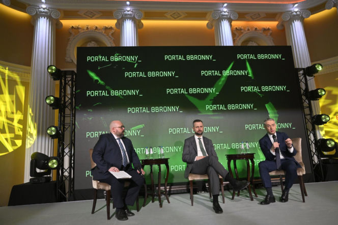 Konferencja Portalu Obronnego. Debata Władysława Kosiniaka-Kamysz i Krzysztofa Gawkowskiego