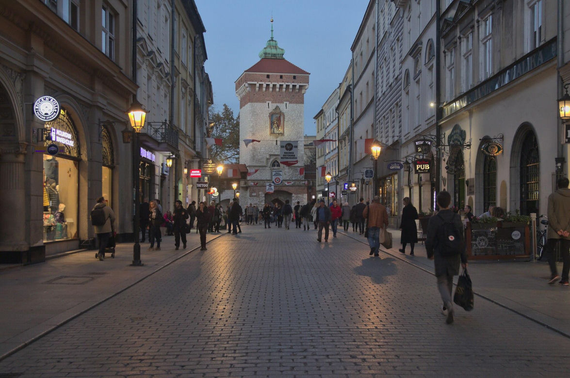 To miasto w Małopolsce jest nazywane Barceloną Północy. Jednak mało kto wie, że jest większe od hiszpańskiego hitu turystycznego 