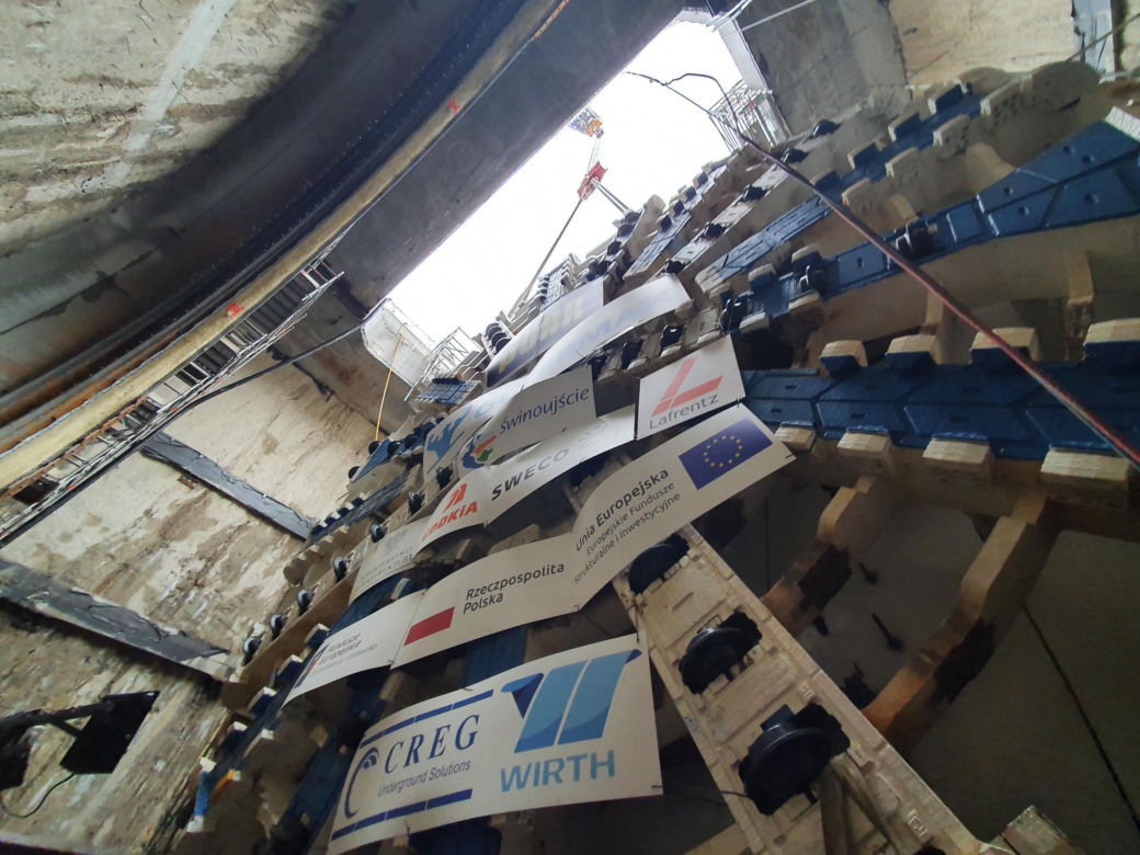 Maszyna TBM prawie gotowa do drążenia tunelu pod Świną